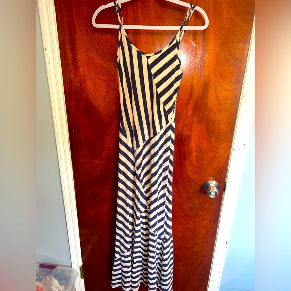 Bodycon form fitting dress